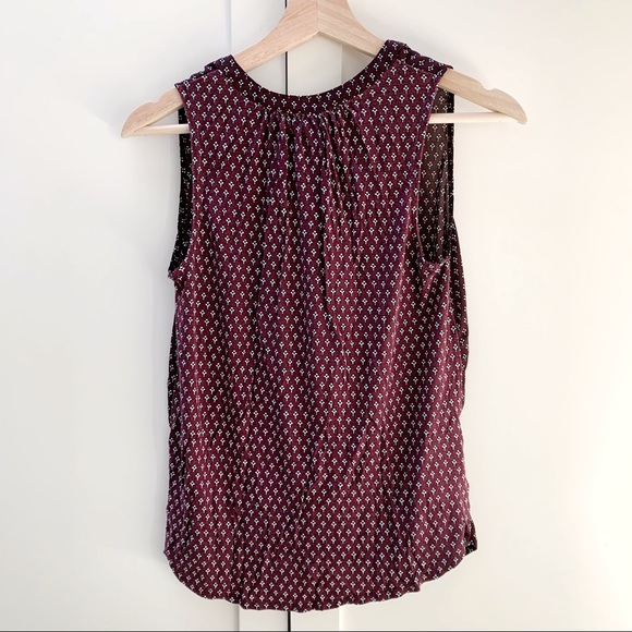 LOFT Split V-neck Sleeveless Blouse - Picture 2 of 3